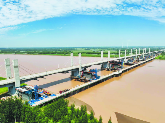 東明黃河公路大橋改擴建工程穩步推進